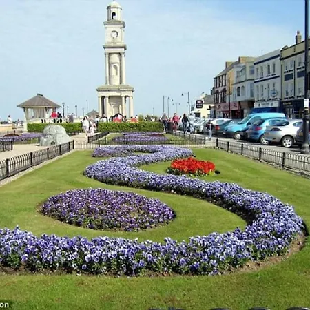 Florence House: Georgian Splendor by Herne Bay Beach Exterior photo