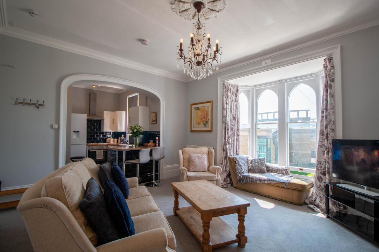 Florence House: Georgian Splendor By Apartment *