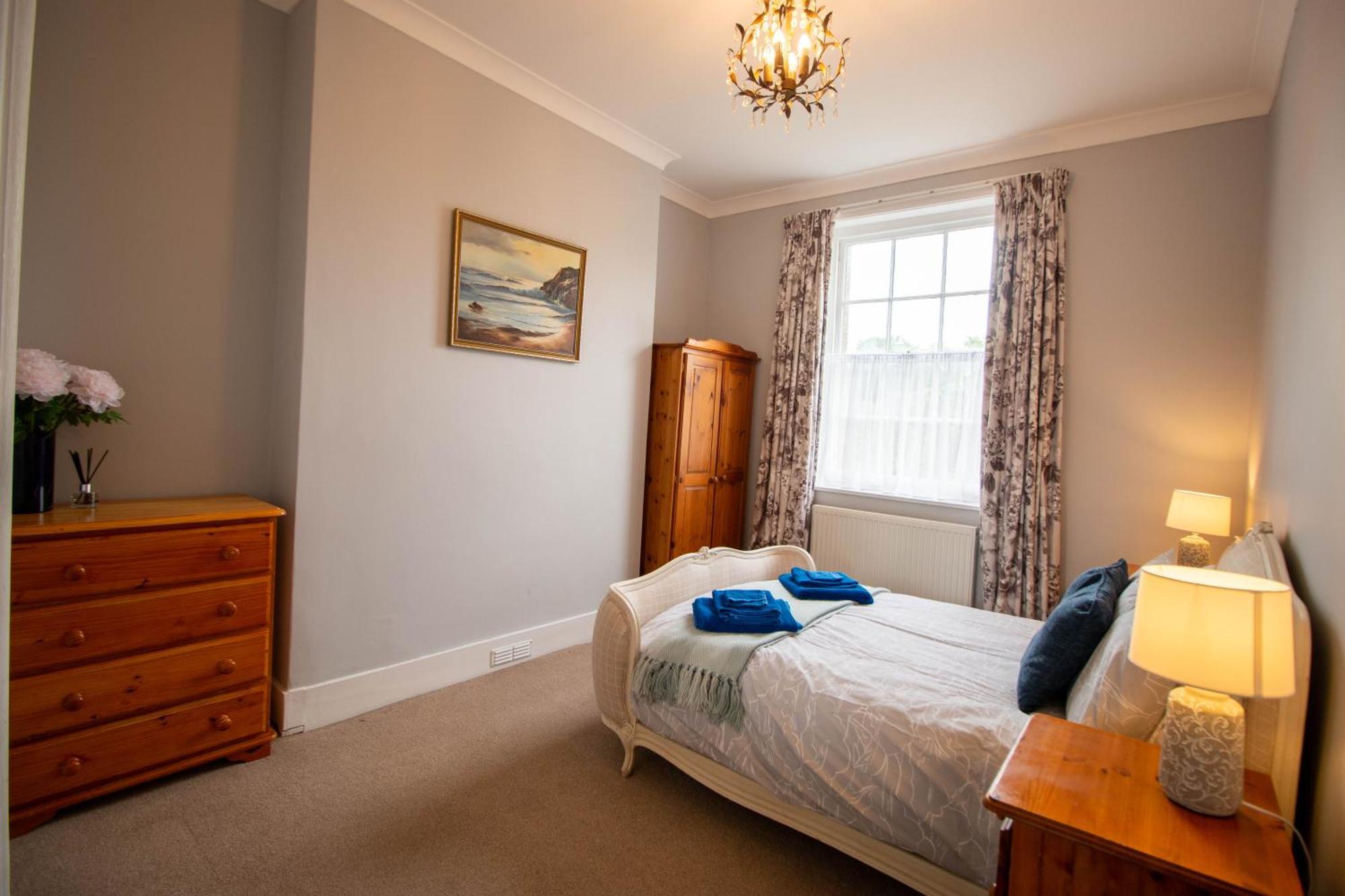 Florence House: Georgian Splendor By Apartment